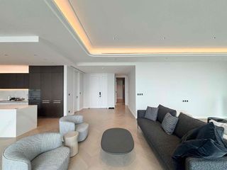 For sale そして for rent 3 ベッドルーム condo in Sathon, Bangkok