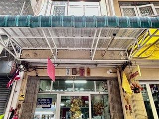Local comercial en venta de 3 habitaciones en Phra Nakhon, Bangkok