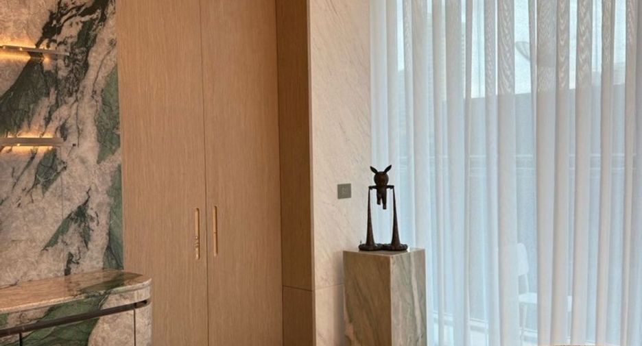 Wohnung zur Miete und zum Kauf mit 1 Zimmer in Pathum Wan, Bangkok