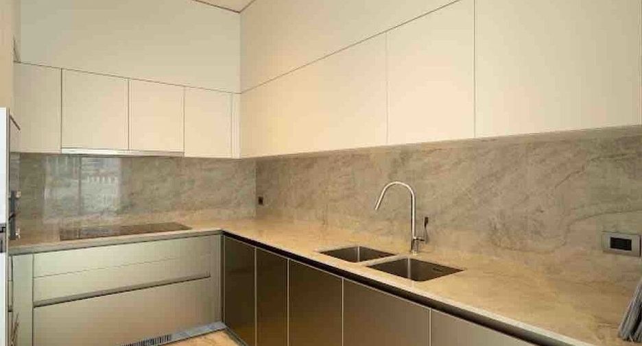Wohnung zur Miete und zum Kauf mit 1 Zimmer in Pathum Wan, Bangkok