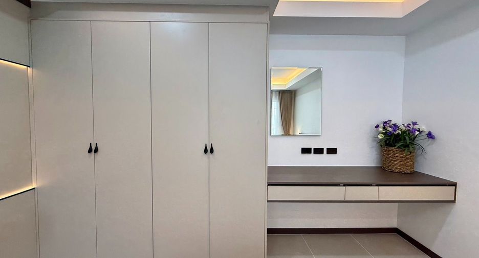 For sale 2 bedrooms condo in Jomtien, Pattaya