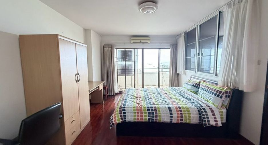 For rent and for sale 2 bedrooms condo in Si Racha, Chonburi