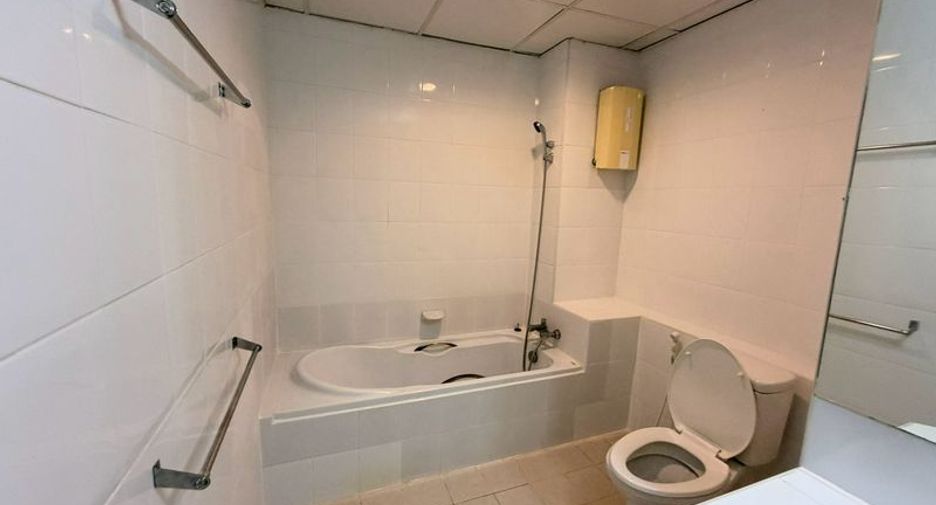 For rent and for sale 2 bedrooms condo in Si Racha, Chonburi