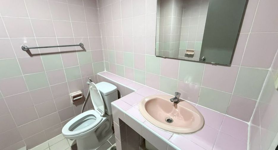 For rent and for sale 2 bedrooms condo in Si Racha, Chonburi