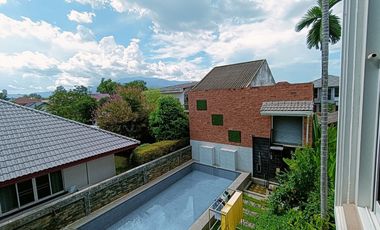 For sale 4 bedrooms house in Mueang Chiang Mai, Chiang Mai