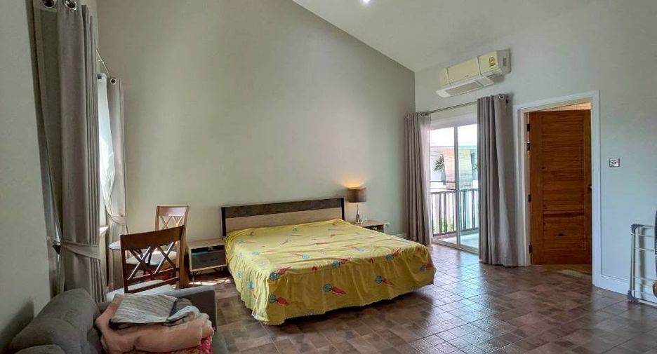 For sale 4 bedrooms house in Mueang Chiang Mai, Chiang Mai