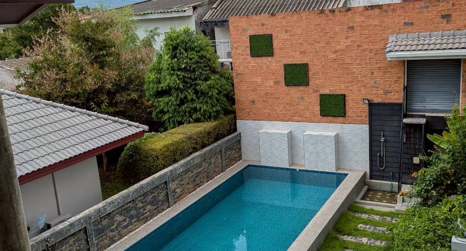 For sale 4 bedrooms house in Mueang Chiang Mai, Chiang Mai
