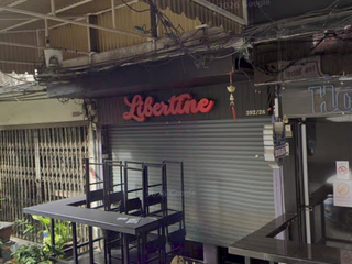 Local comercial en venta de 3 habitaciones en Khlong Toei, Bangkok