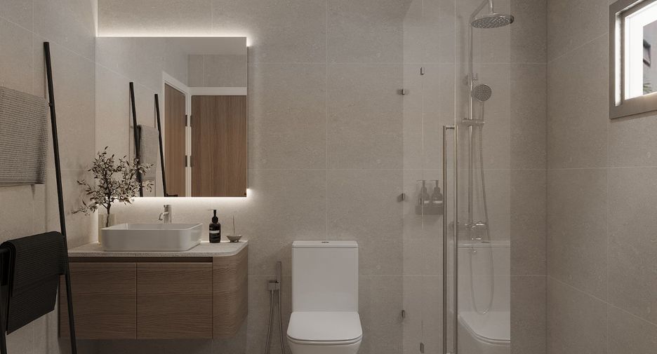 For sale 2 bedrooms condo in Khlong Toei, Bangkok