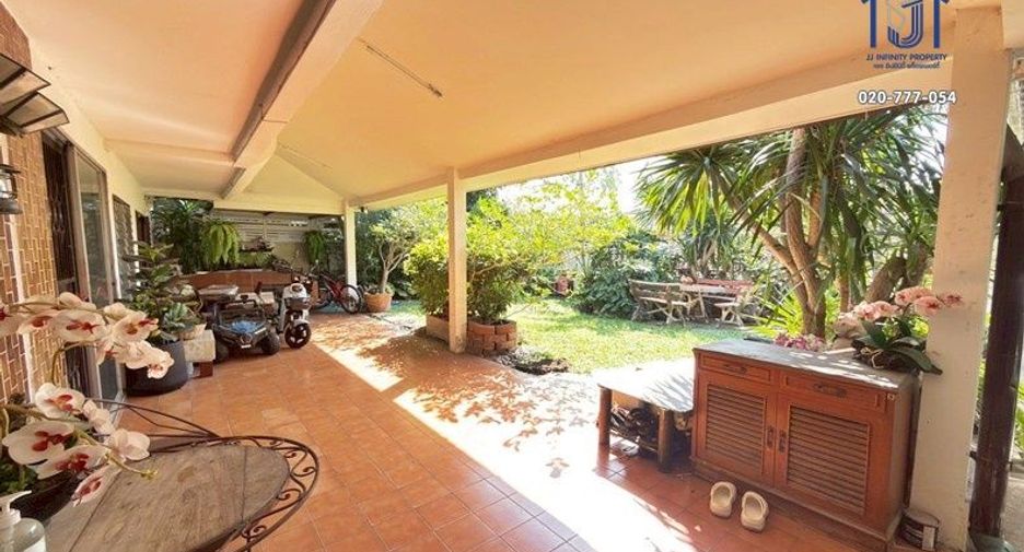 Haus zum Kauf mit 3 Zimmer in Lat Phrao, Bangkok