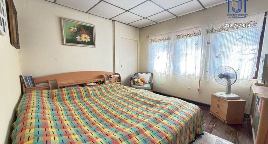 Haus zum Kauf mit 3 Zimmer in Lat Phrao, Bangkok