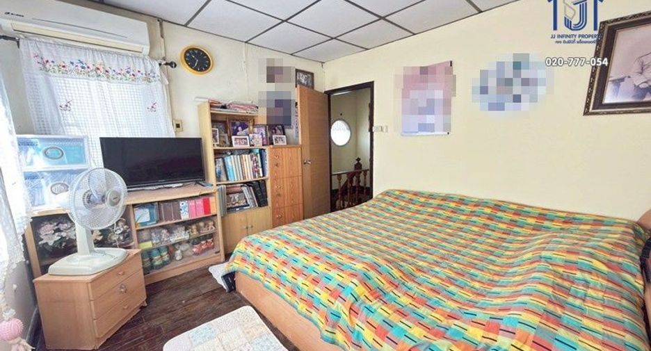 Haus zum Kauf mit 3 Zimmer in Lat Phrao, Bangkok