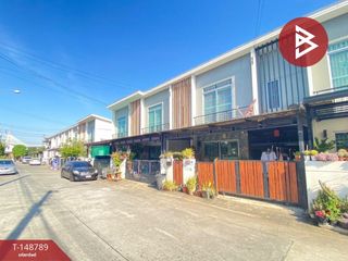 Casa adosada en venta de 3 habitaciones en Phra Pradaeng, Samut Prakan