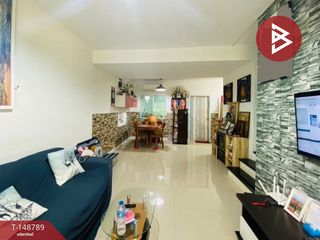 Casa adosada en venta de 3 habitaciones en Phra Pradaeng, Samut Prakan