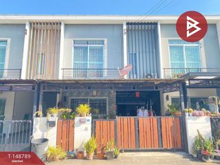 Casa adosada en venta de 3 habitaciones en Phra Pradaeng, Samut Prakan