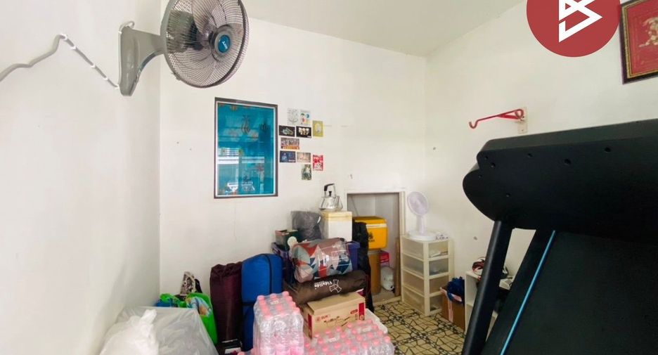 À vendre 3 chambres maison de ville à Phra Pradaeng, Samut Prakan
