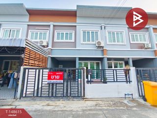Reihenhaus zum Kauf mit 3 Zimmer in Phutthamonthon, Nakhon Pathom