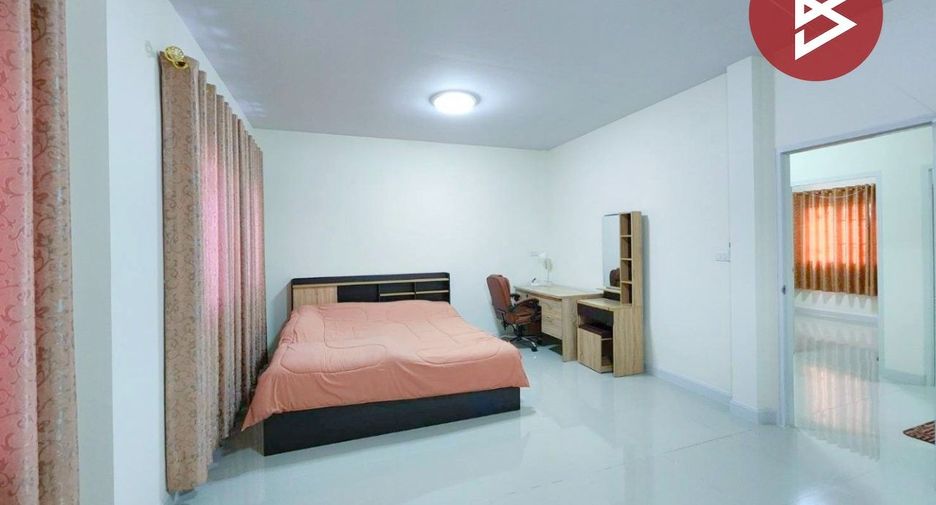 Reihenhaus zum Kauf mit 3 Zimmer in Phutthamonthon, Nakhon Pathom