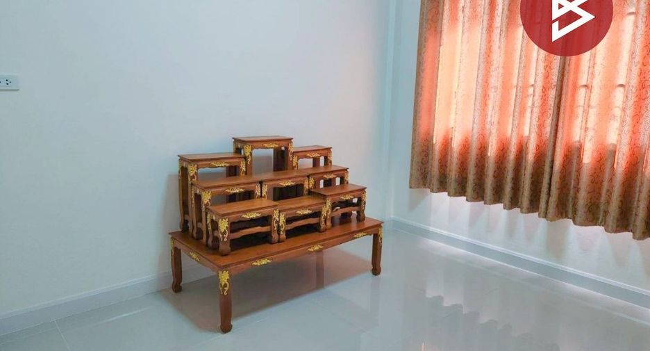 Reihenhaus zum Kauf mit 3 Zimmer in Phutthamonthon, Nakhon Pathom