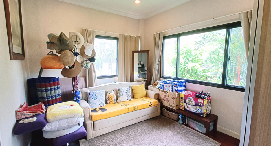 For rent and for sale 4 bedrooms house in Lat Krabang, Bangkok