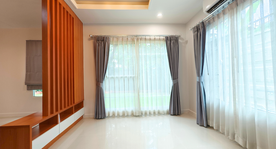 For sale 3 bedrooms house in Prawet, Bangkok