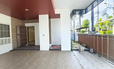 Haus zur Miete und zum Kauf mit 3 Zimmer in Min Buri, Bangkok