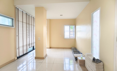 Haus zur Miete und zum Kauf mit 3 Zimmer in Min Buri, Bangkok