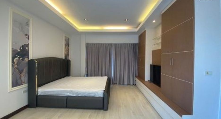 Casa en venta de 5 habitaciones en Suan Luang, Bangkok