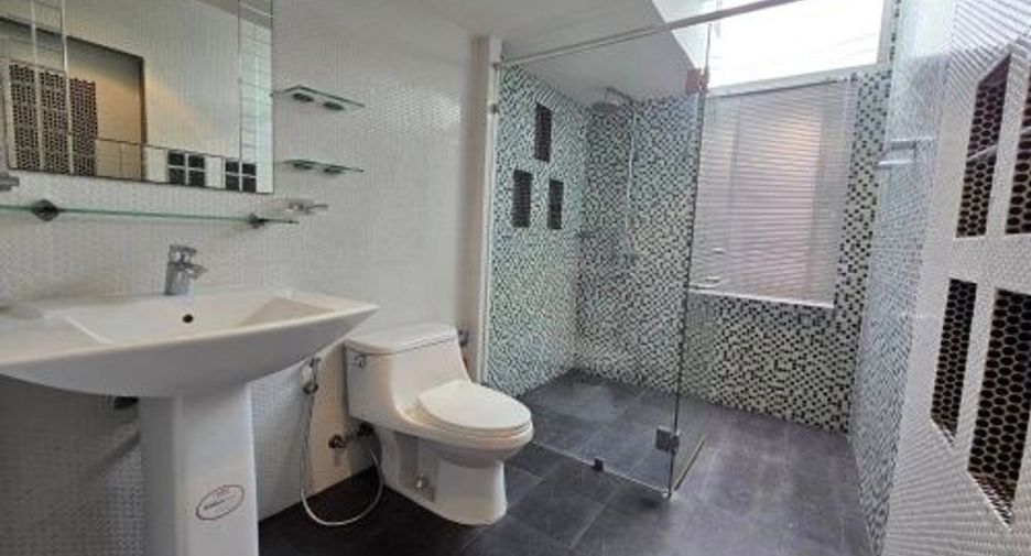 Casa en venta de 5 habitaciones en Suan Luang, Bangkok