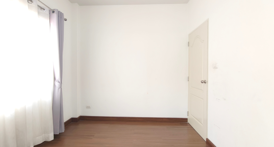 Haus zum Kauf mit 3 Zimmer in Min Buri, Bangkok