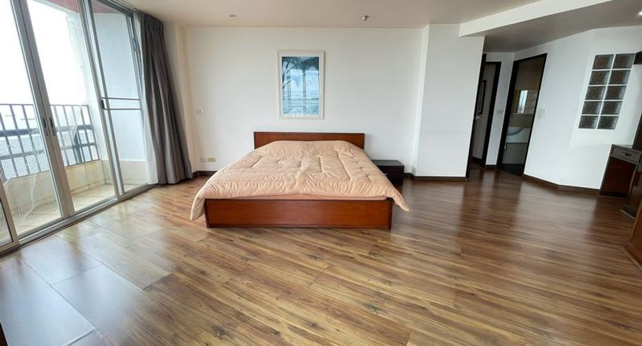 For rent 3 ベッドルーム condo in Si Racha, Chonburi