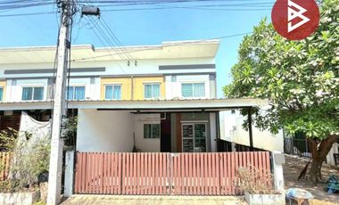 For sale 4 bedrooms townhouse in Khlong Luang, Pathum Thani