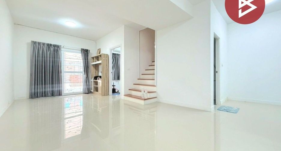 For sale 4 bedrooms townhouse in Khlong Luang, Pathum Thani