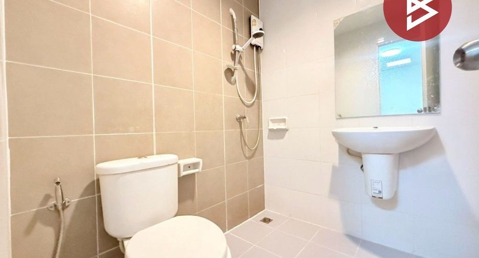 For sale 4 bedrooms townhouse in Khlong Luang, Pathum Thani