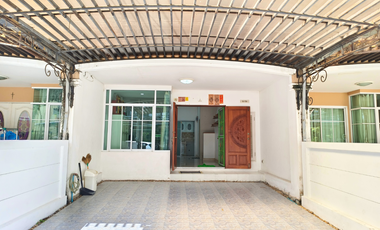 Reihenhaus zum Kauf mit 3 Zimmer in Prawet, Bangkok