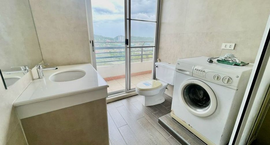 For rent 3 ベッドルーム condo in Si Racha, Chonburi