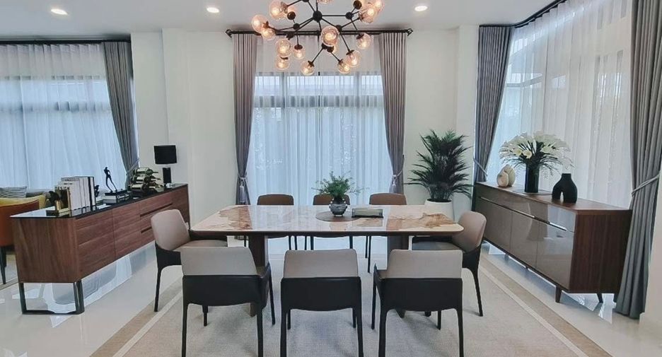 Casa en alquiler de 5 habitaciones en Lat Krabang, Bangkok