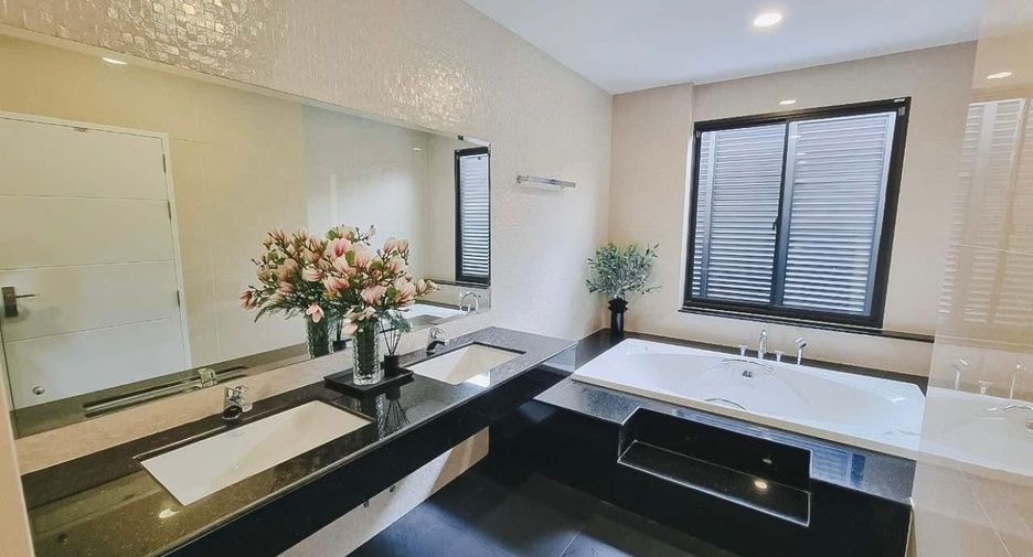 Casa en alquiler de 5 habitaciones en Lat Krabang, Bangkok