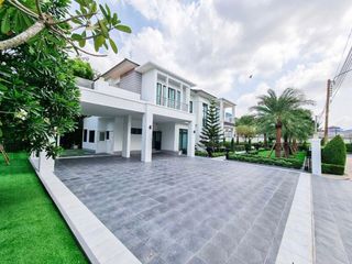 Casa en alquiler de 5 habitaciones en Lat Krabang, Bangkok