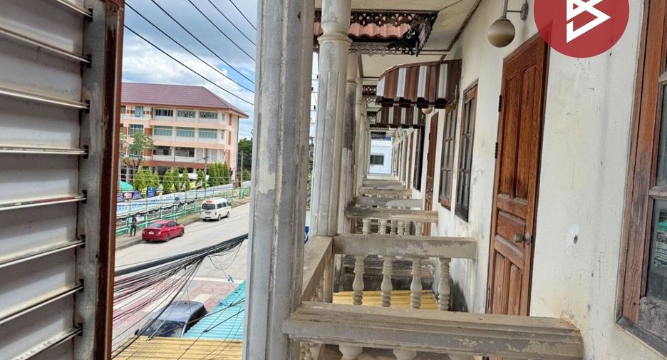 For sale 8 bedrooms retail Space in Mueang Lamphun, Lamphun