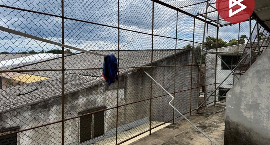 For sale 8 bedrooms retail Space in Mueang Lamphun, Lamphun