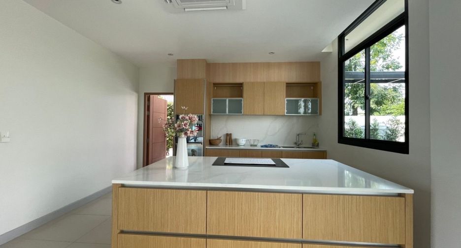 Haus zur Miete und zum Kauf mit 3 Zimmer in Min Buri, Bangkok