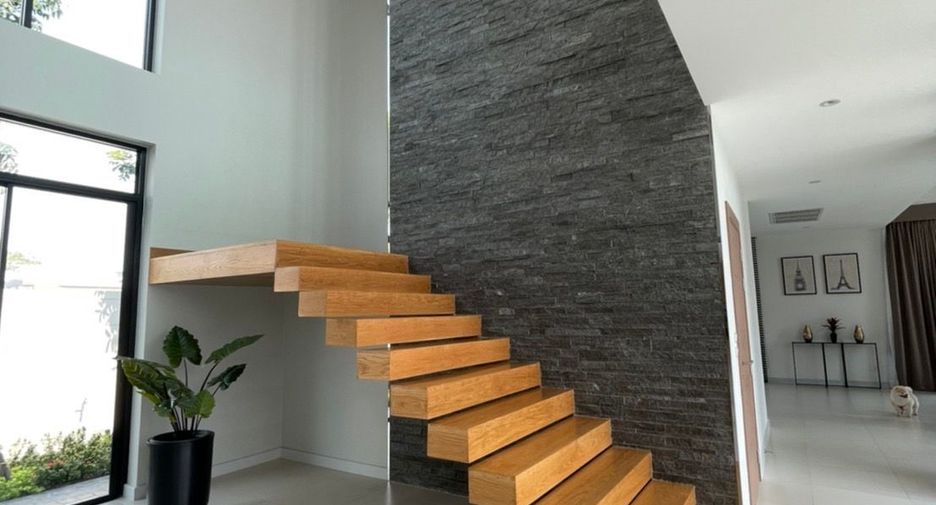 Haus zur Miete und zum Kauf mit 3 Zimmer in Min Buri, Bangkok