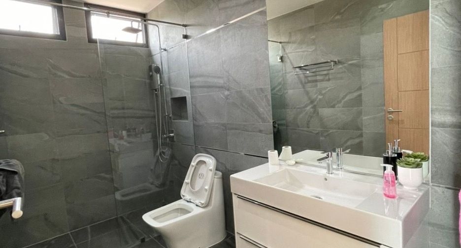 Haus zur Miete und zum Kauf mit 3 Zimmer in Min Buri, Bangkok