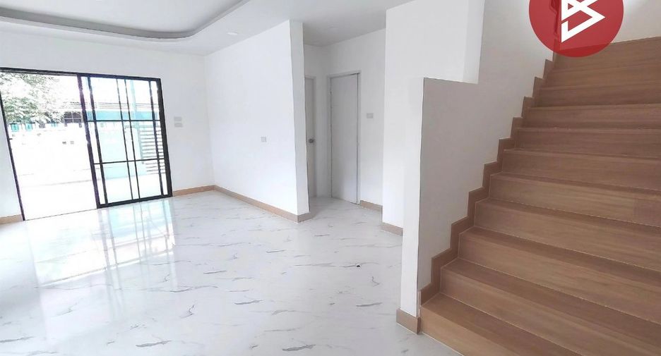For sale 3 bedrooms townhouse in Khlong Luang, Pathum Thani