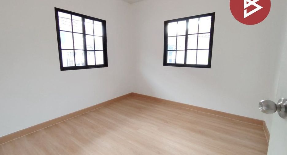 For sale 3 bedrooms townhouse in Khlong Luang, Pathum Thani