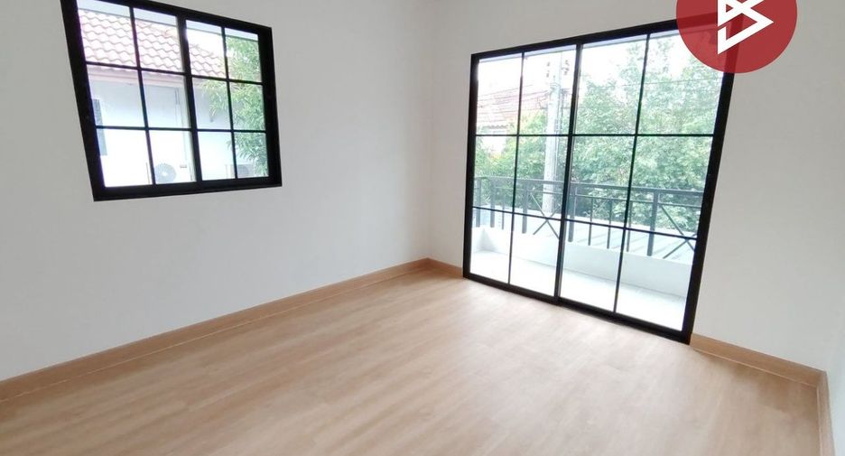 For sale 3 bedrooms townhouse in Khlong Luang, Pathum Thani