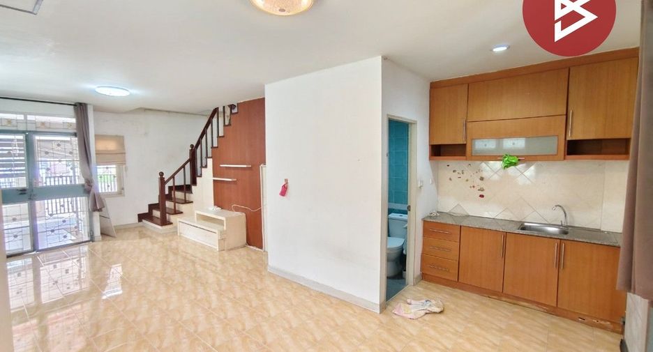For sale 2 bedrooms townhouse in Mueang Nakhon Pathom, Nakhon Pathom