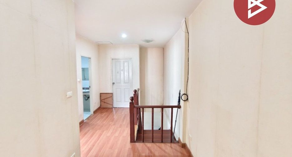 For sale 2 bedrooms townhouse in Mueang Nakhon Pathom, Nakhon Pathom