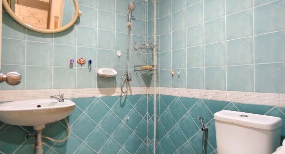 For sale 2 bedrooms townhouse in Mueang Nakhon Pathom, Nakhon Pathom